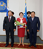 Глава Тувы  накануне Дня  города вручил государственные награды   жителям 	Кызыла